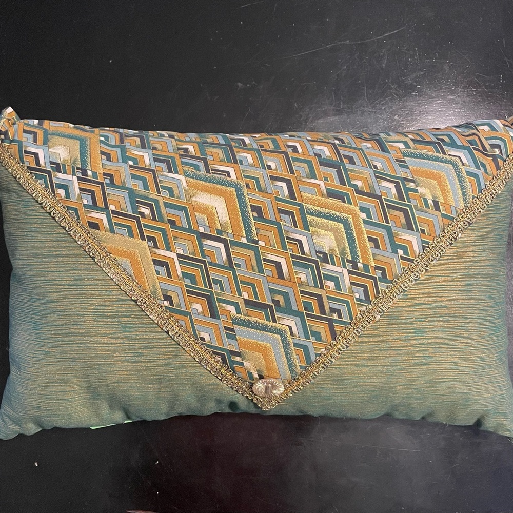 Geometric Patterned Accent Pillow